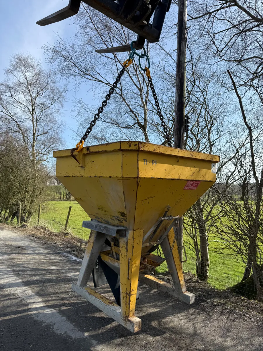 Concrete Skip - Image 2