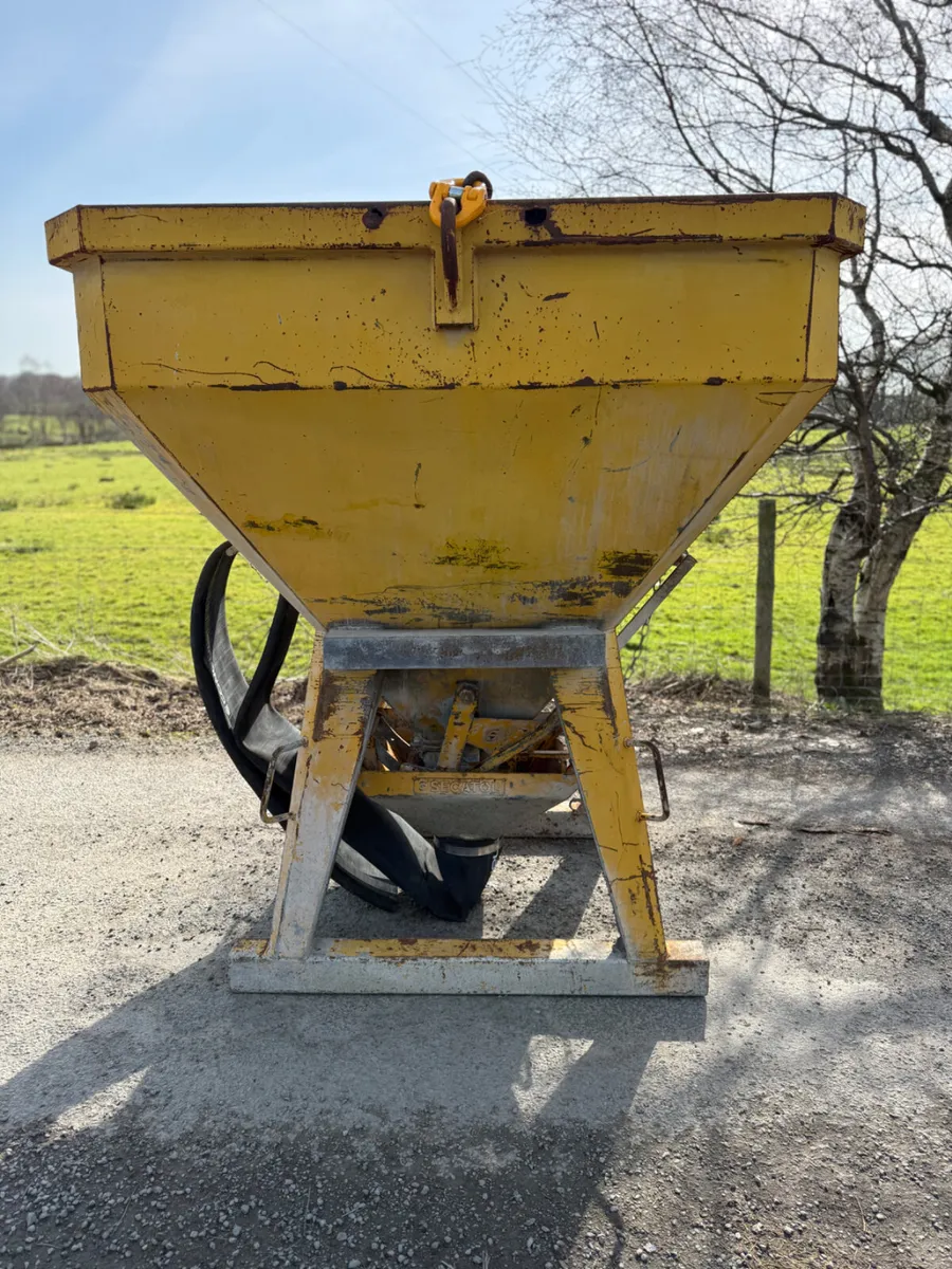 Concrete Skip - Image 4