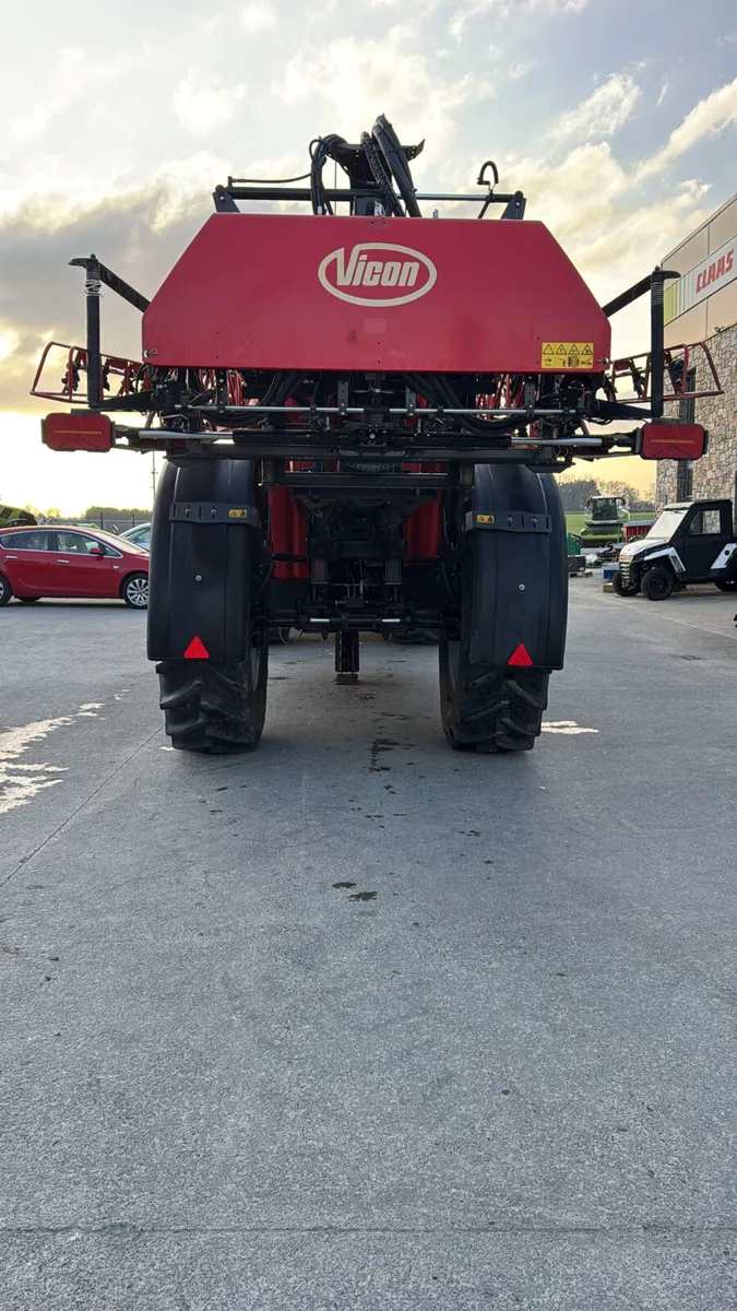 Kverneland sprayer - Image 4