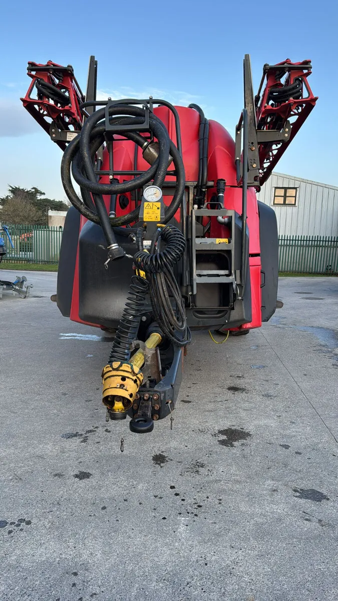 Kverneland sprayer - Image 2