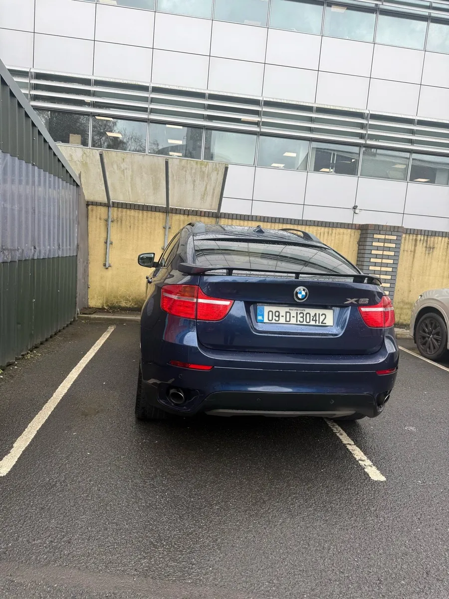 BMW x6 - Image 2