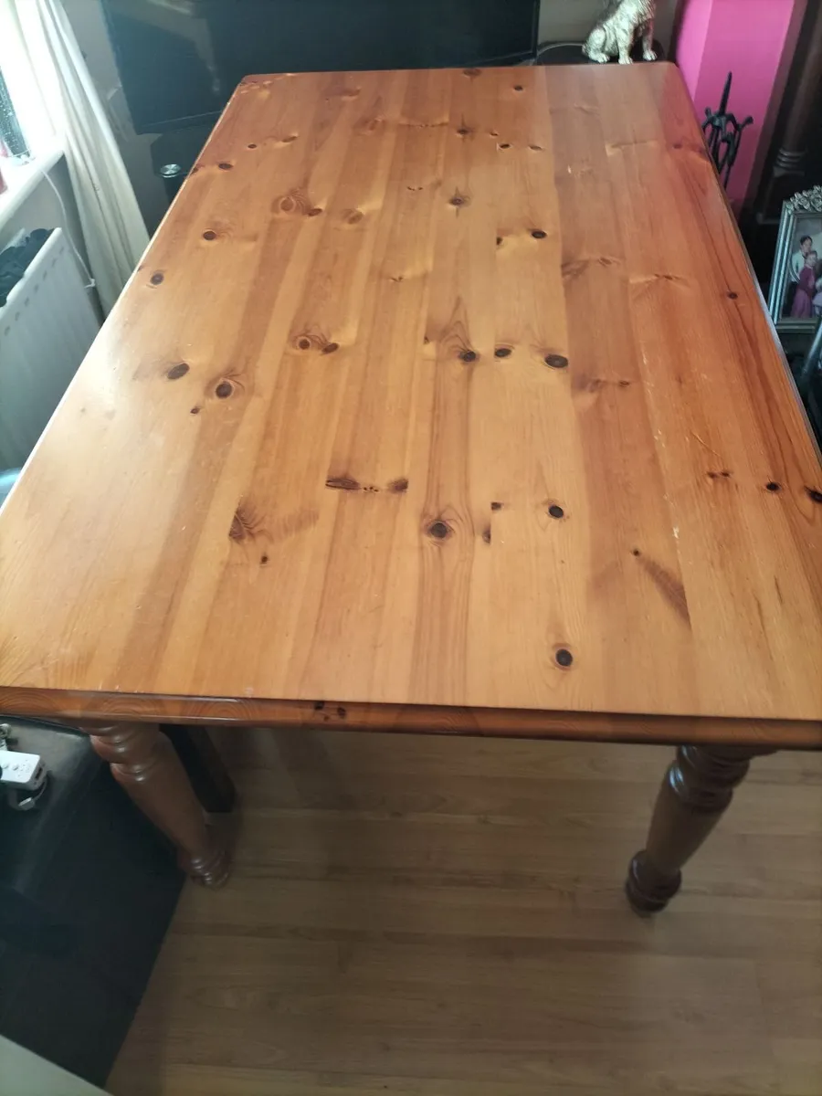 Kitchen table - Image 2