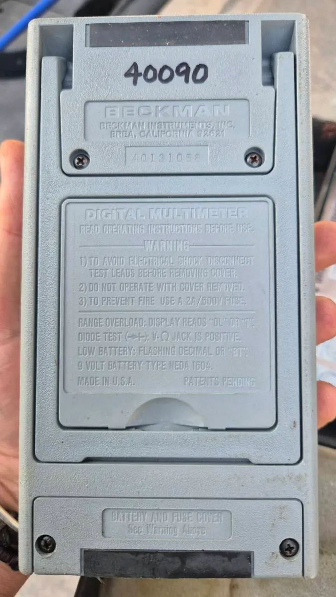 Beckman digital multimeter 3020 - Image 2