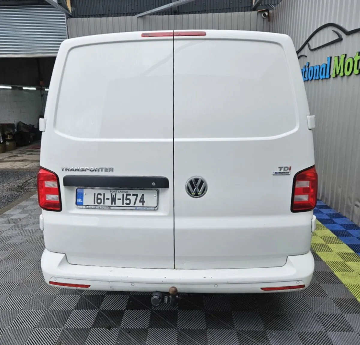 2016 Volkswagen Transporter 2.0D - Image 4