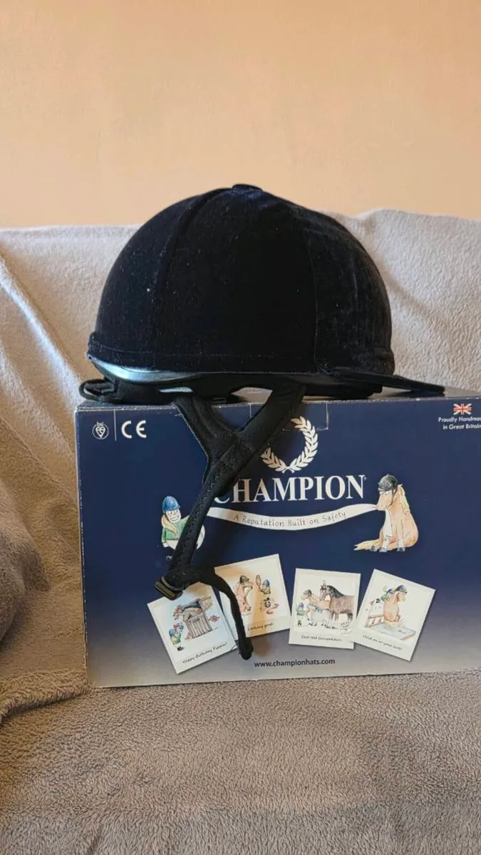 Junior Horse Riding helmet - Image 1