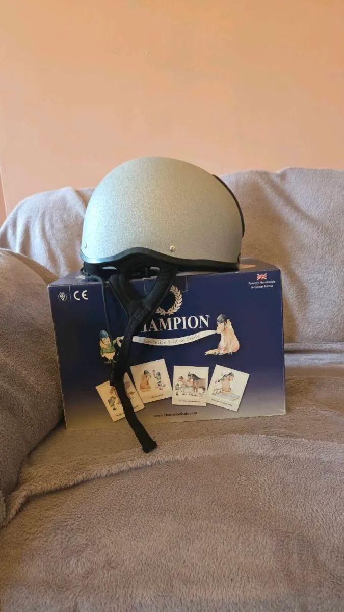 Junior Horse Riding helmet - Image 4