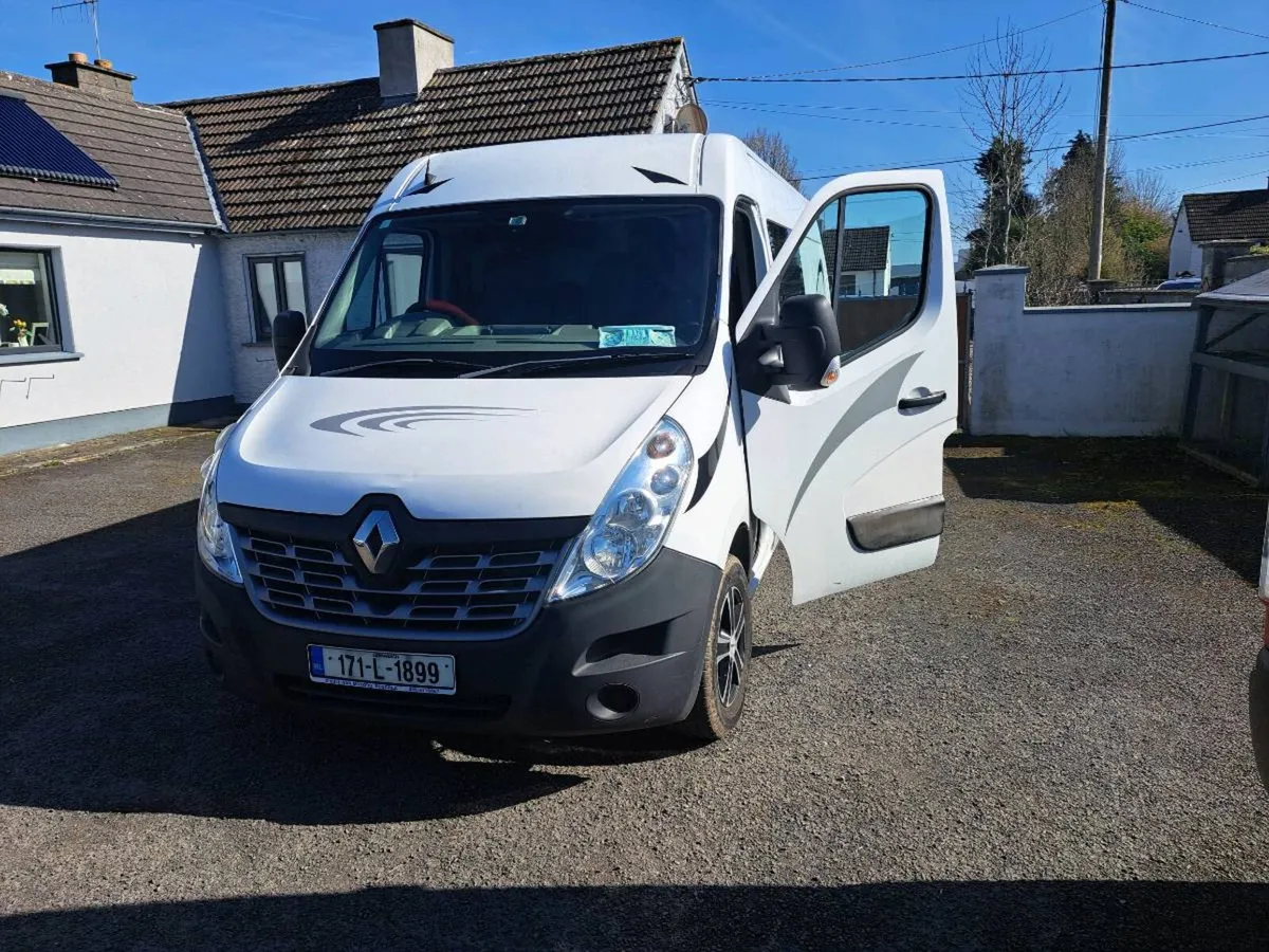 2017 renault master camper - Image 2