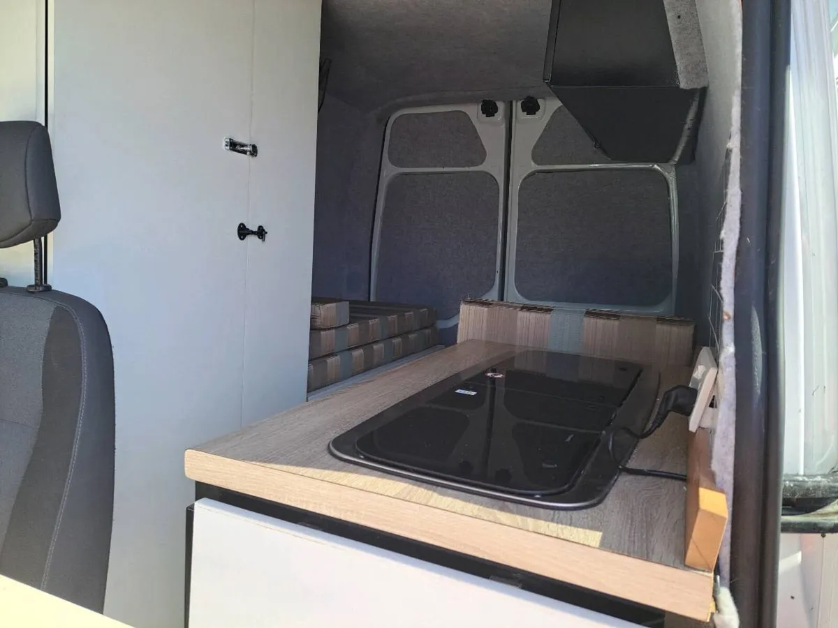 2017 renault master camper - Image 4