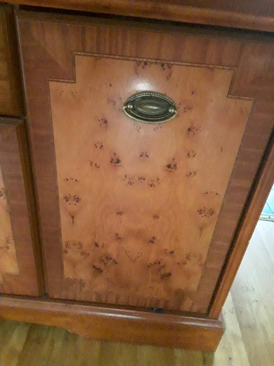 Display cabinet lights up if REQUIRED - Image 3