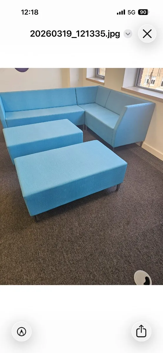 Office furniture - Image 1