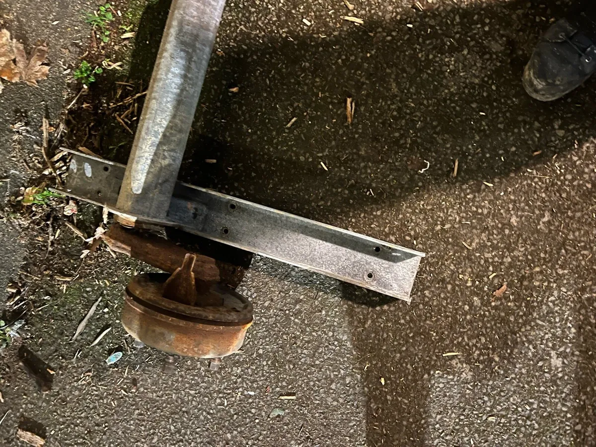 Boat trailer axles - Image 2