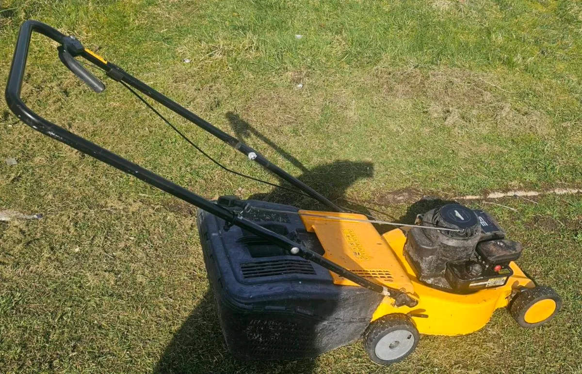 Petrol lawnmower for sale - Image 3