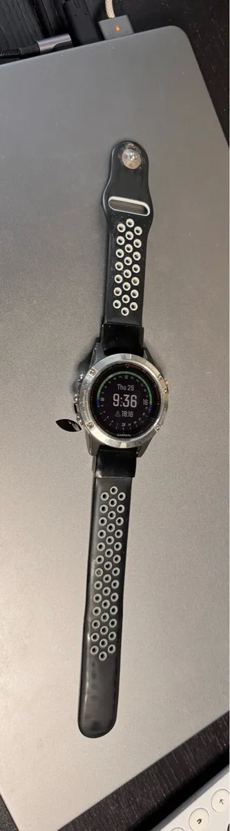 Garmin Fenix 5 Watch - Image 2