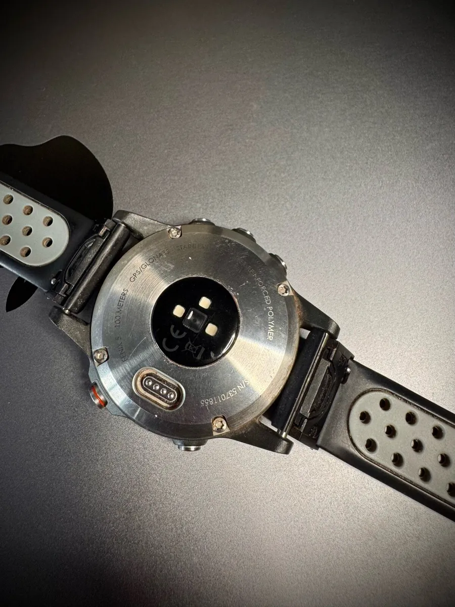 Garmin Fenix 5 Watch - Image 3