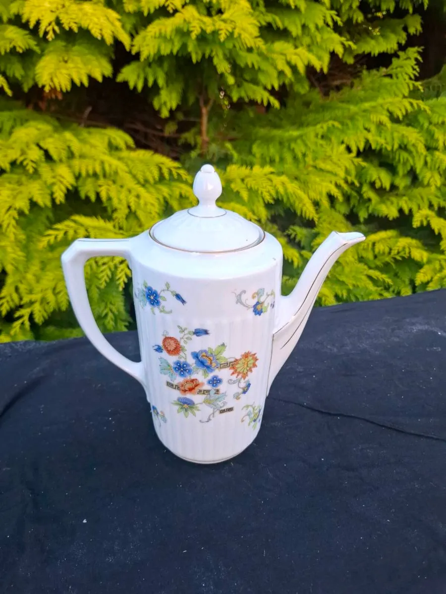 China tea pot - Image 1