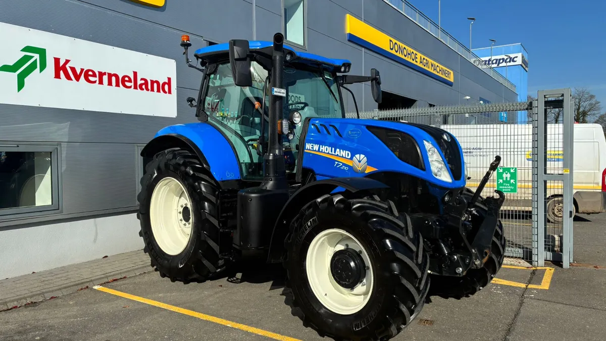 2024 New Holland T7.210 RC Classic - Image 1