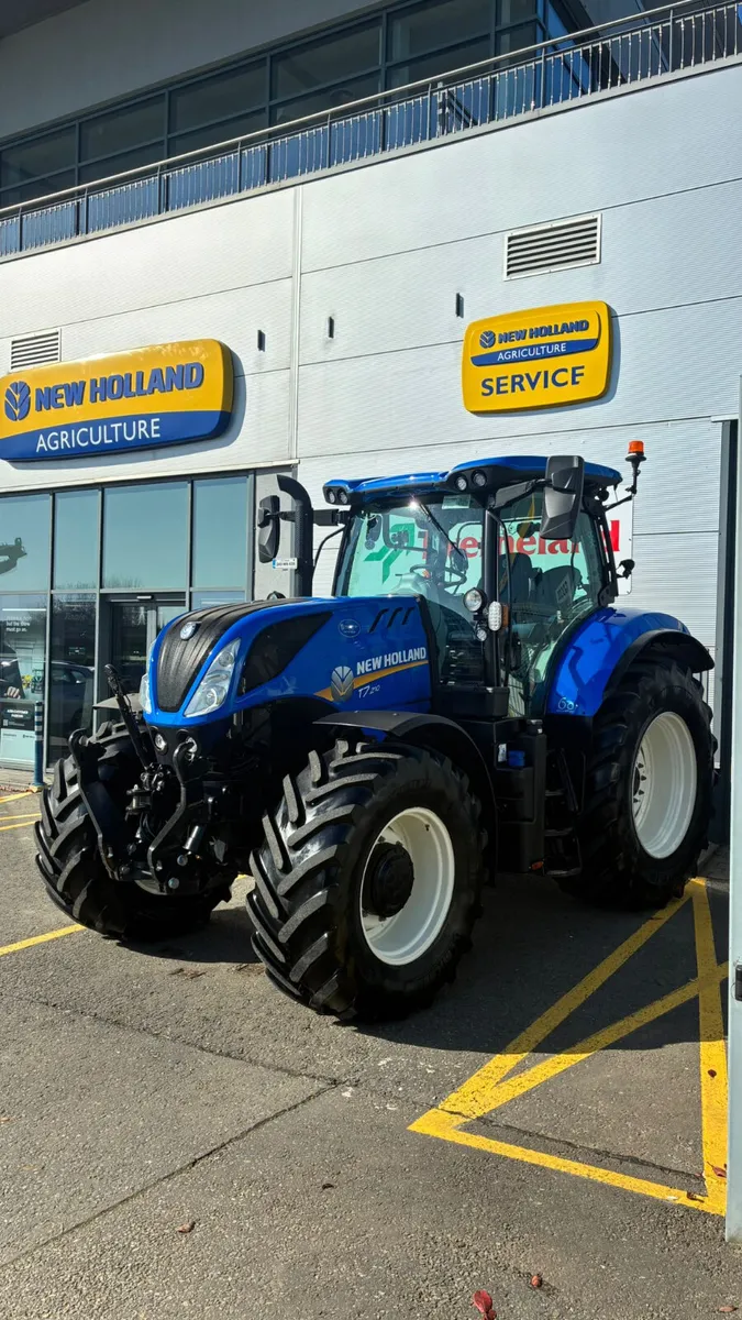 2024 New Holland T7.210 RC Classic - Image 2