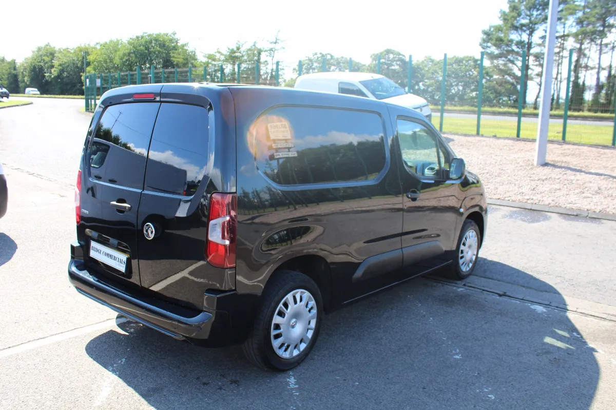 2022 Vauxhall Combo 2000 L1H1 Sportive - Image 4