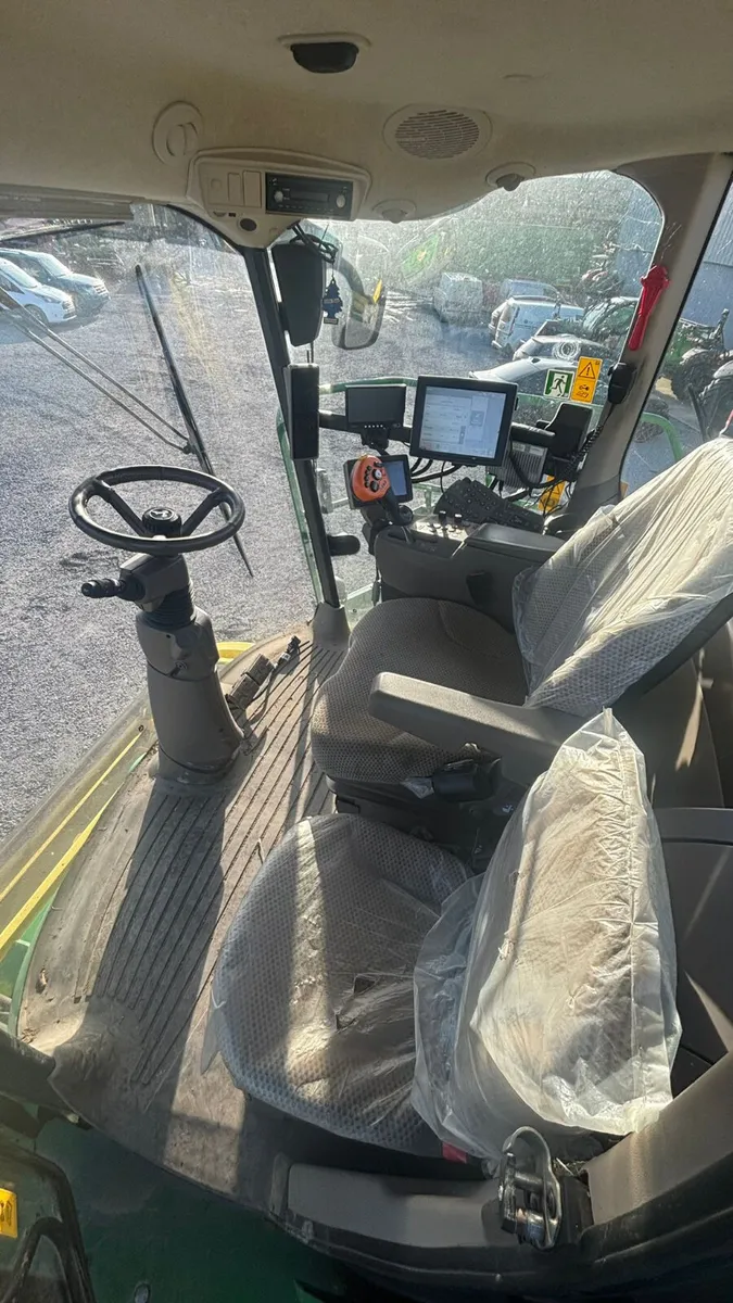 2022 JD 9700 Harvester - Image 4