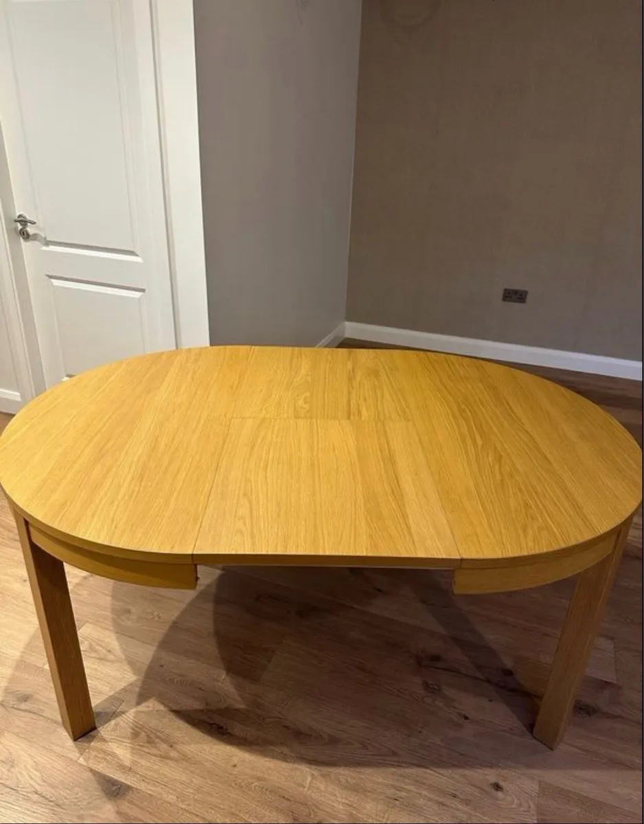 Kitchen table - Image 1