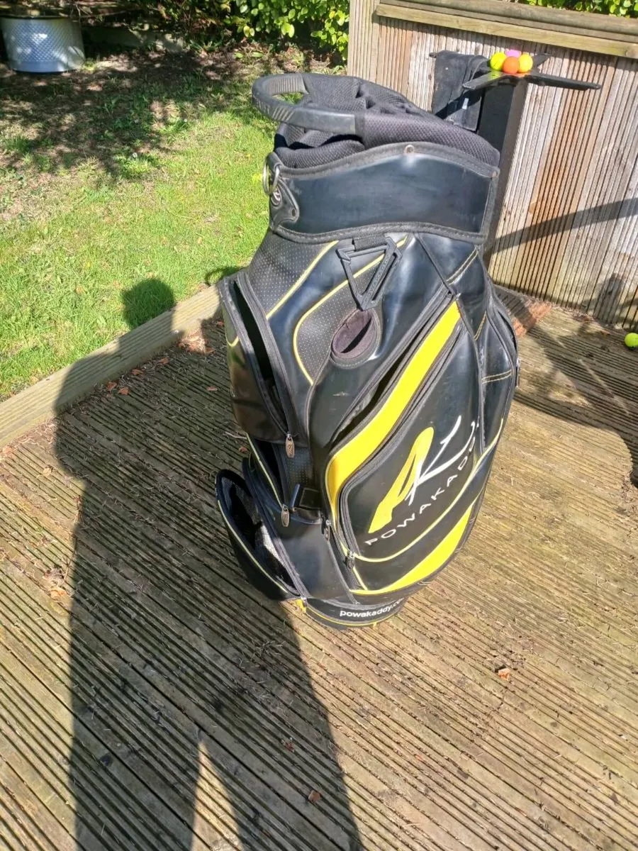 Golf  bag for sale all zip  working  powakaddy bag - Image 1