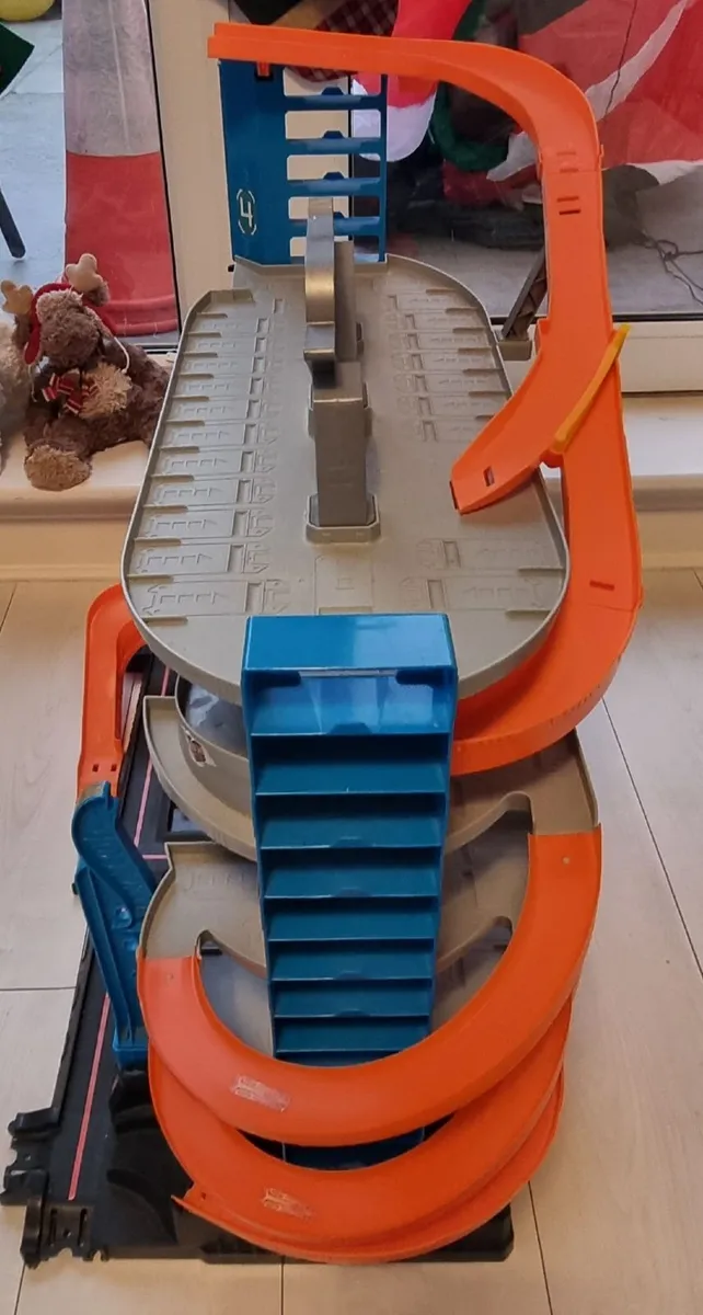 Hot Wheels Ultimate Garage - Image 4