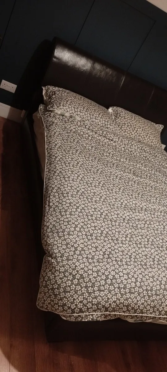 Double bed - Image 3