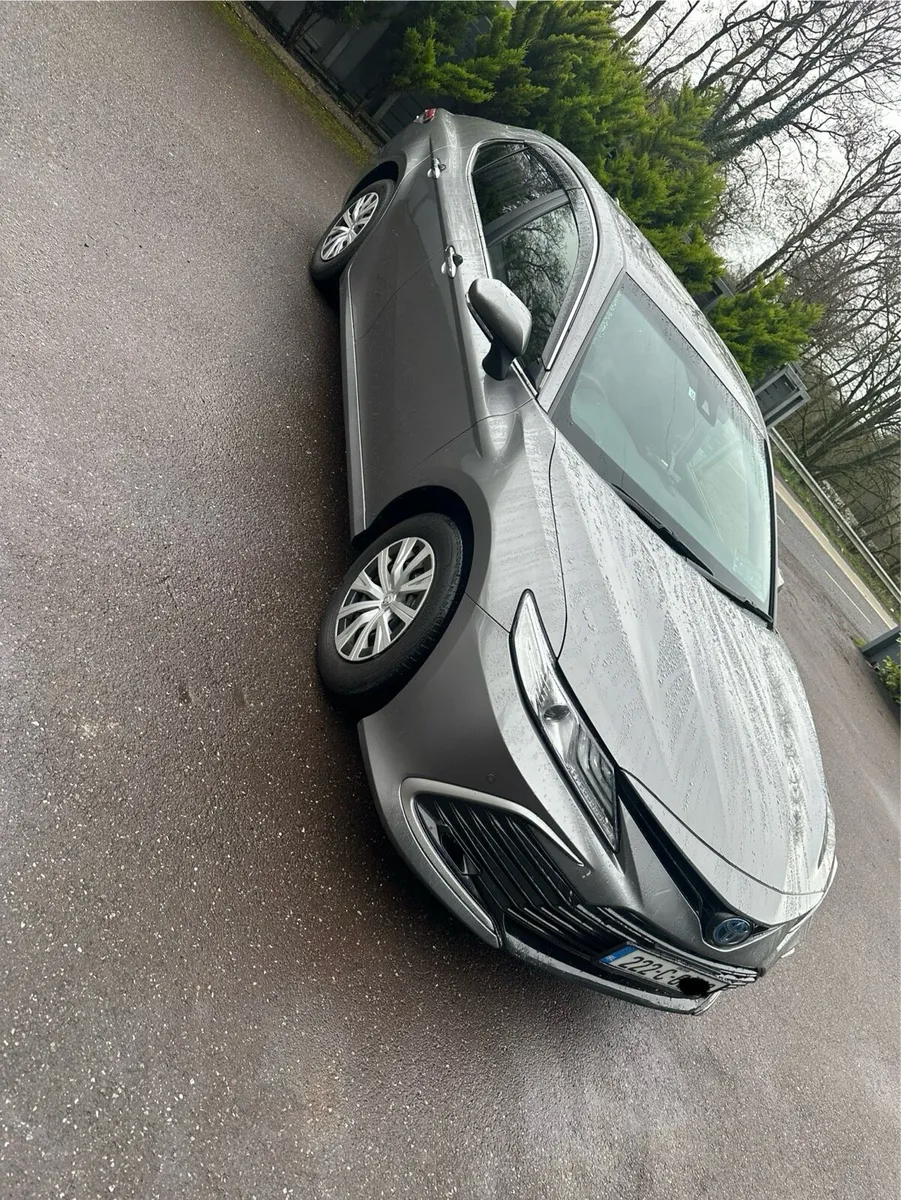 Toyota Camry - Image 3