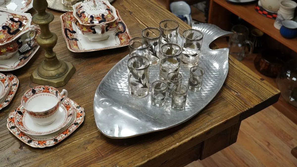 Large Vintage Fish-Shaped Serving Tray - Image 2