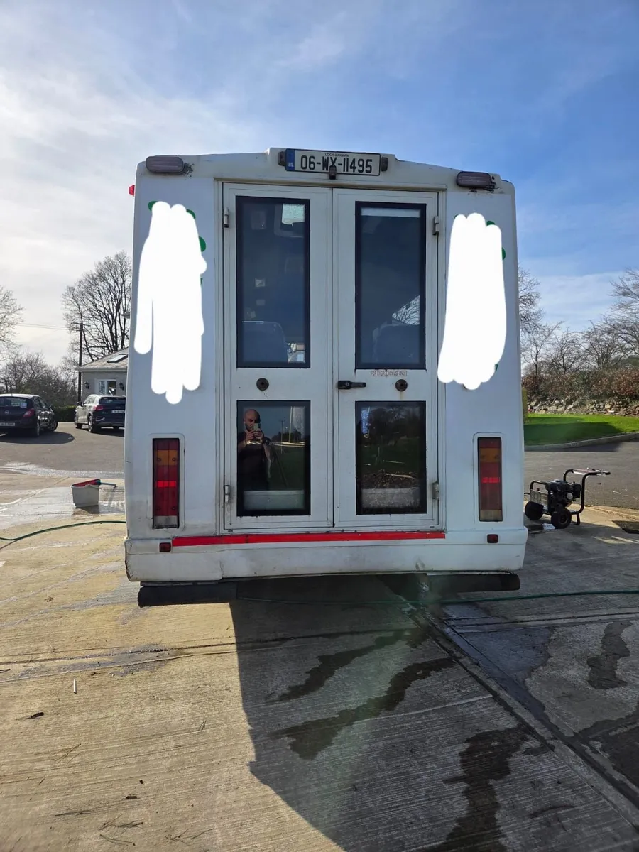 Mercedes-Benz Other 2006 - Image 2