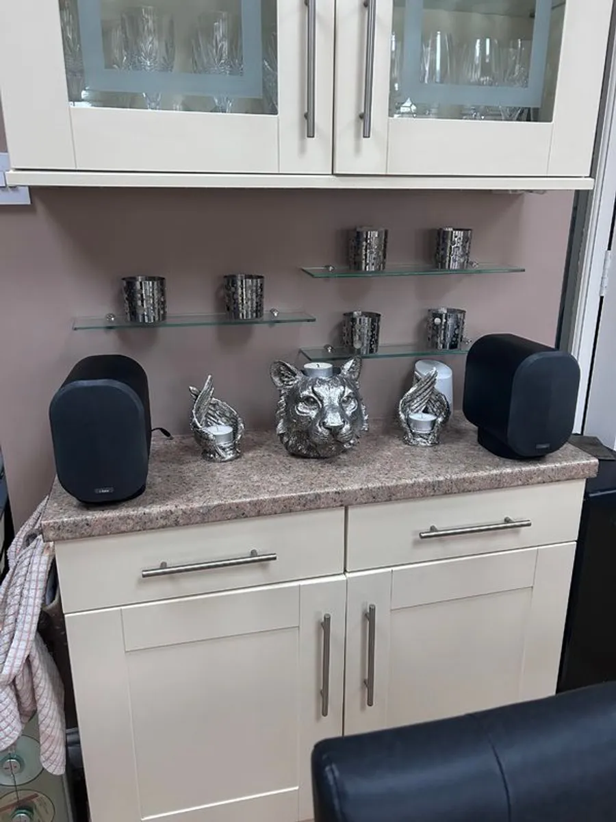 Bluetooth speakers - Image 1