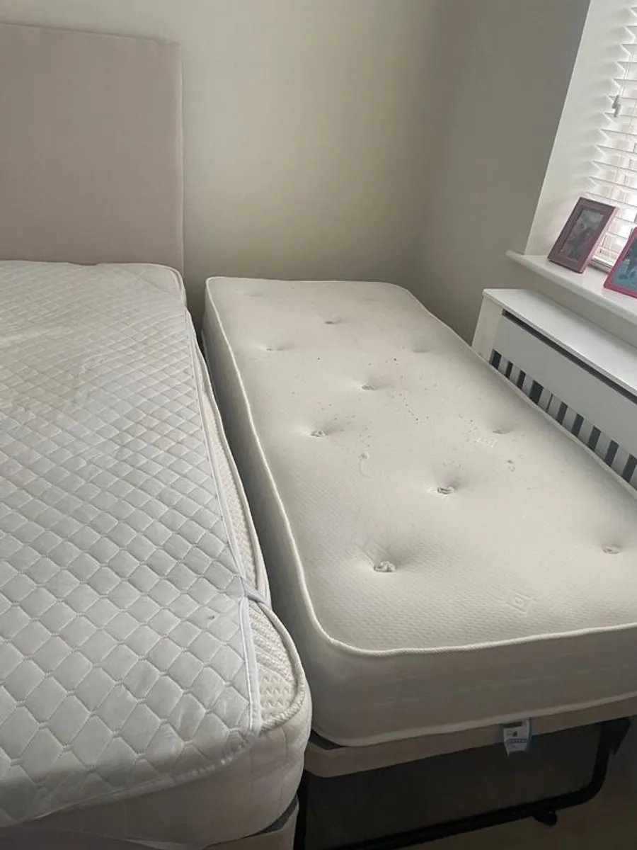 Bed with guest mattress underneath - Image 2