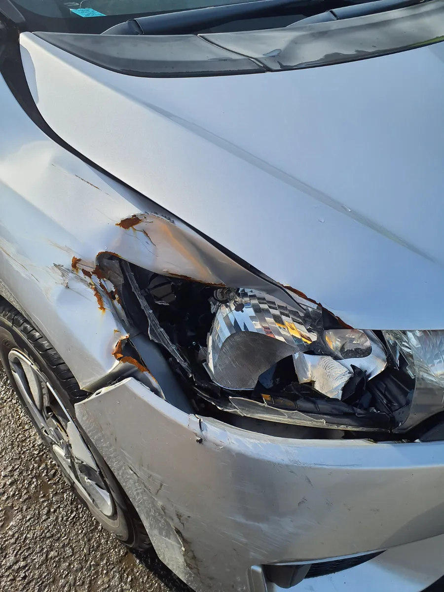 Honda Fit 2014 hybrid 2014 - Image 2