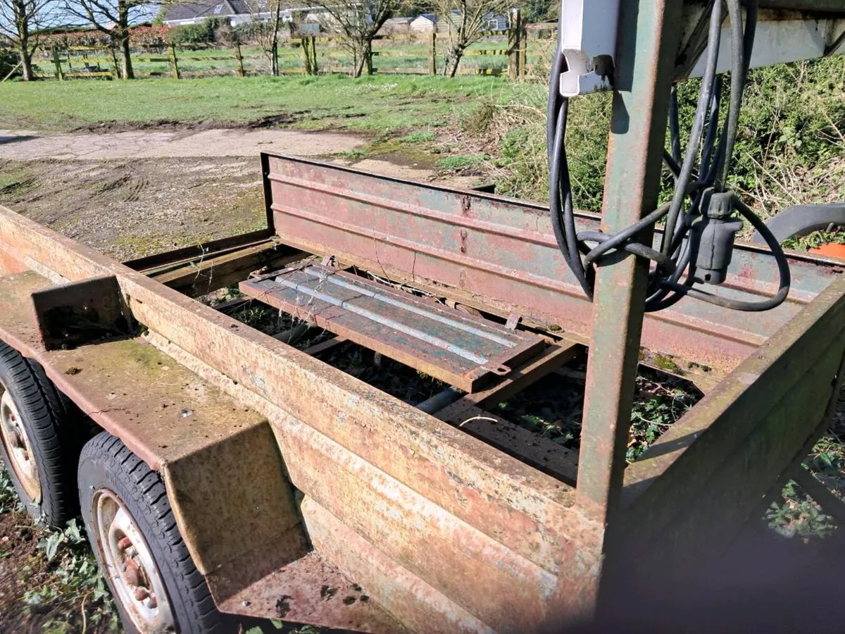 Double axle trailer - Image 1
