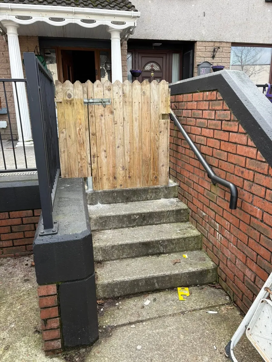 Timber Gates supply and fitted reasonable prices - Image 1