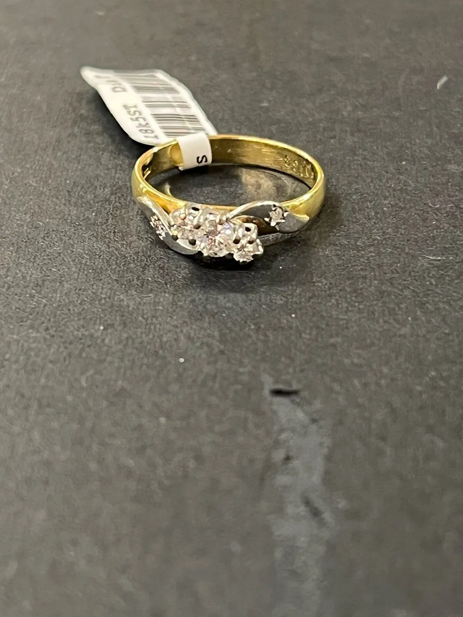Vintage 18k gold diamond ring. - Image 3