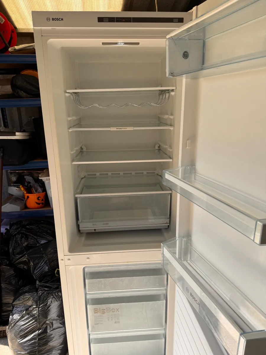 Fridge/freezer - Image 3
