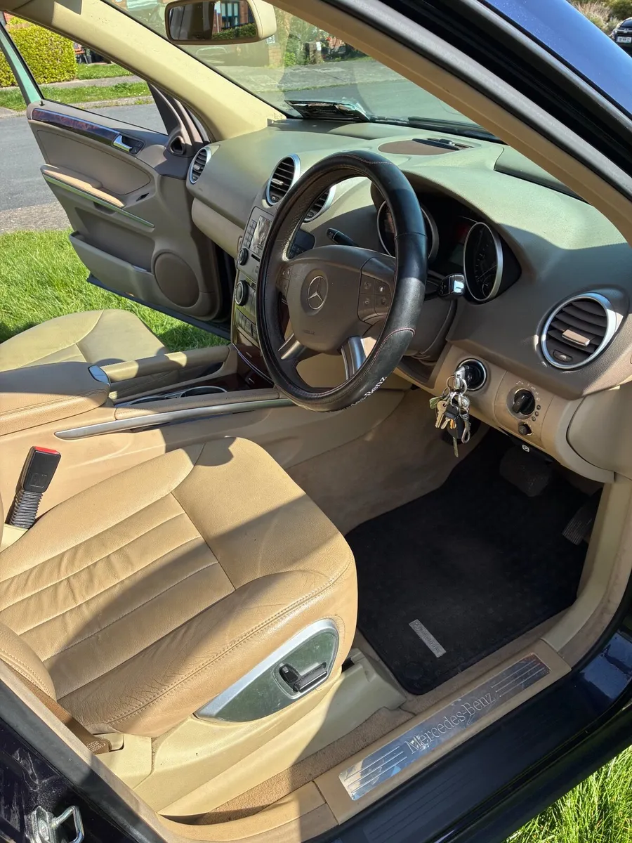 Mercedes-Benz M-Class 2010 - Image 4