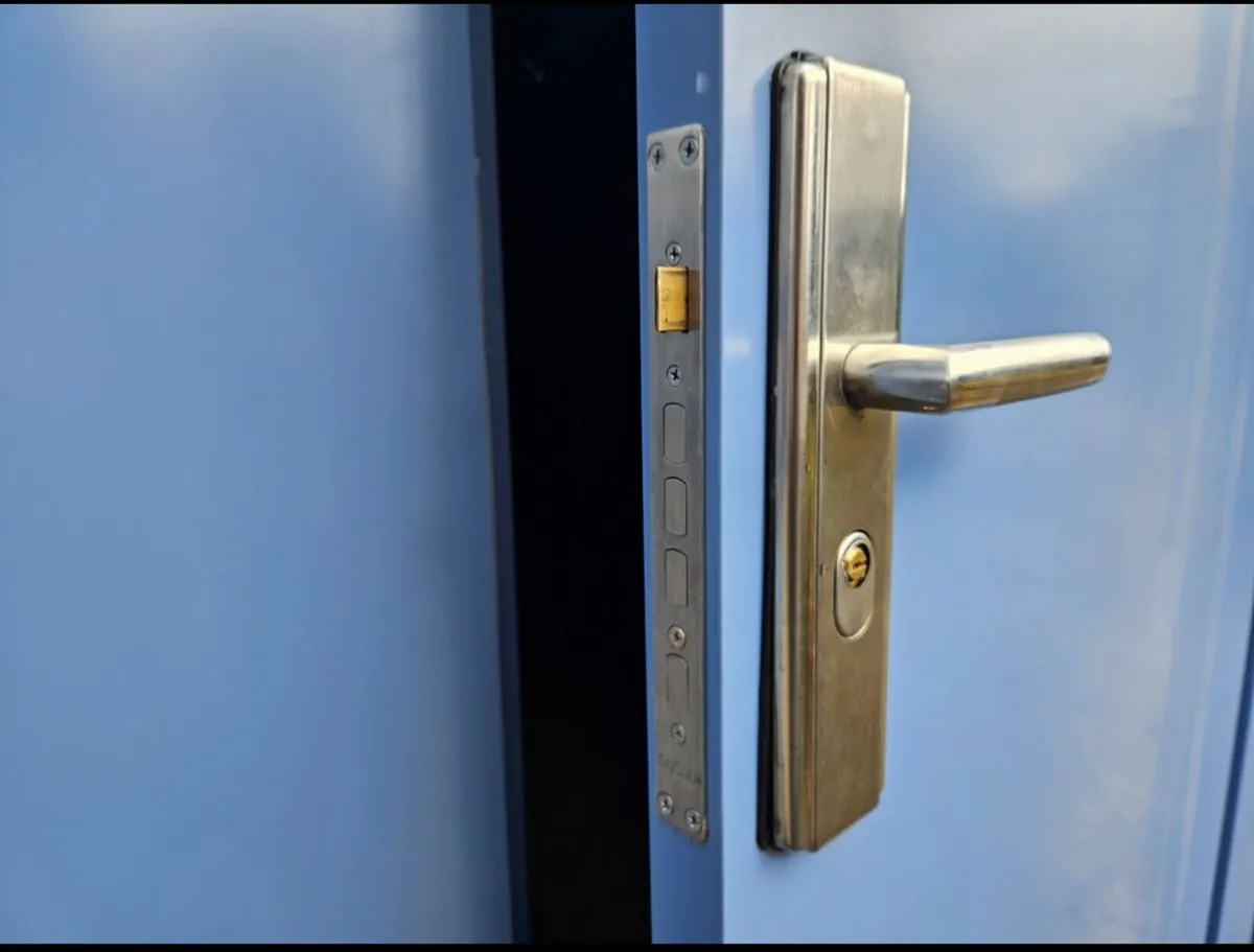 SALE Metal 10x11FT Blue Garden Shed - Image 3