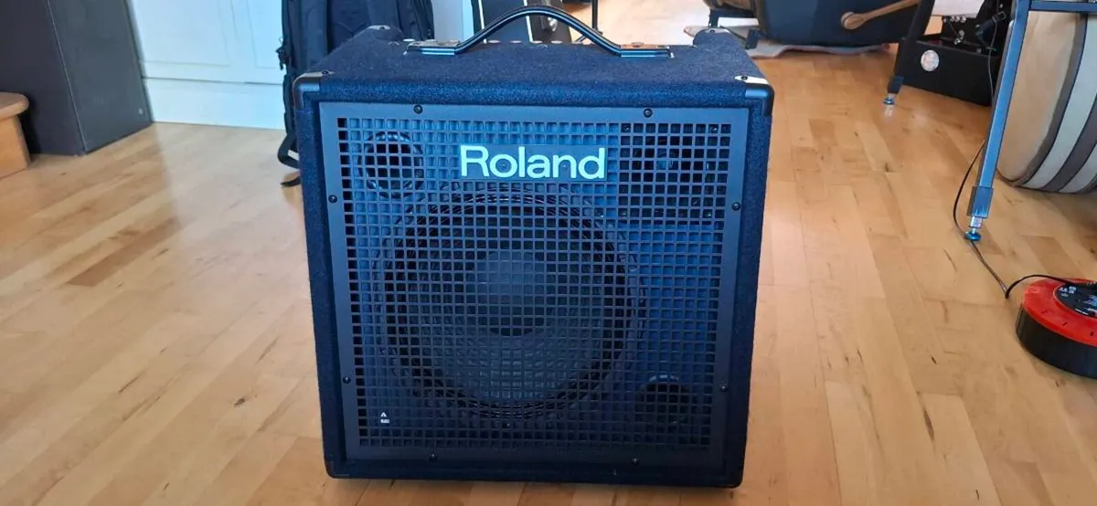 Roland KC-400 amp - Image 2