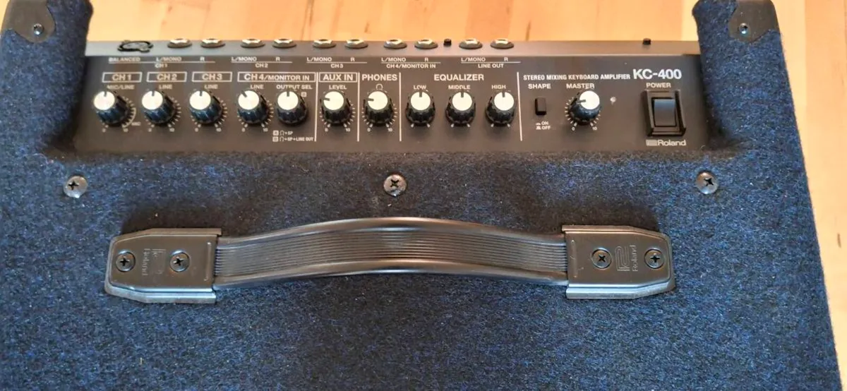 Roland KC-400 amp - Image 3