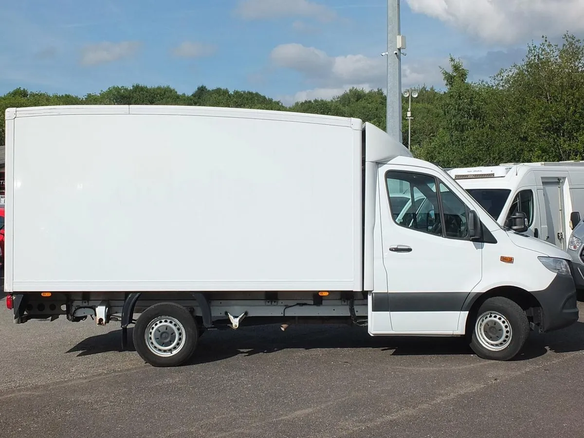 2019 Mercedes-Benz Sprinter Refrigerated Van - Image 4