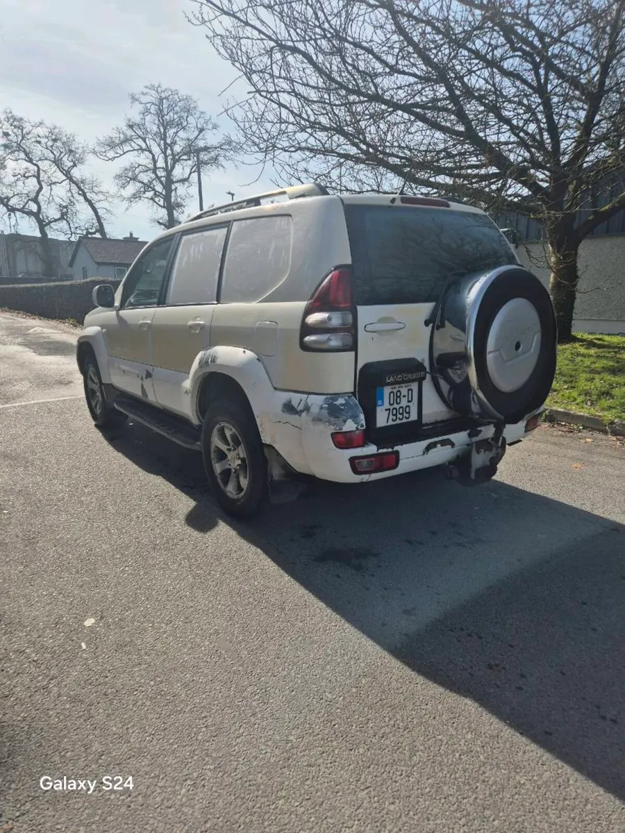 Toyota  Landcruiser LWB  Automatic - Image 3