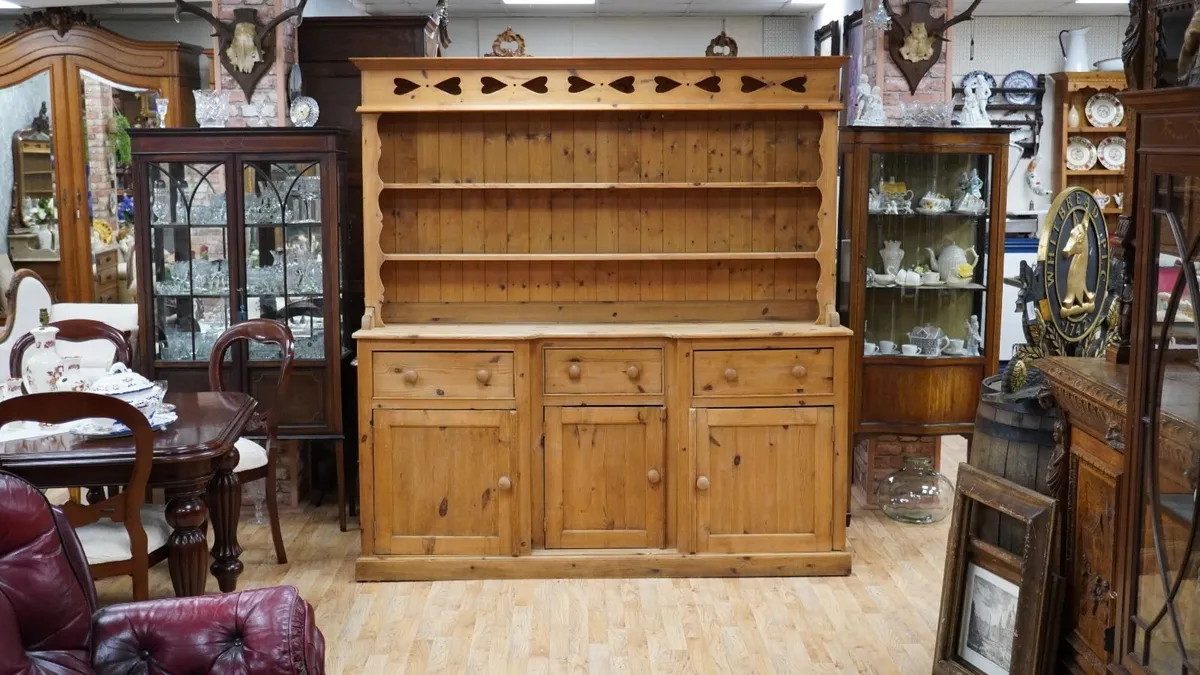 Large Vintage Pine Welsh Dresser - Image 1
