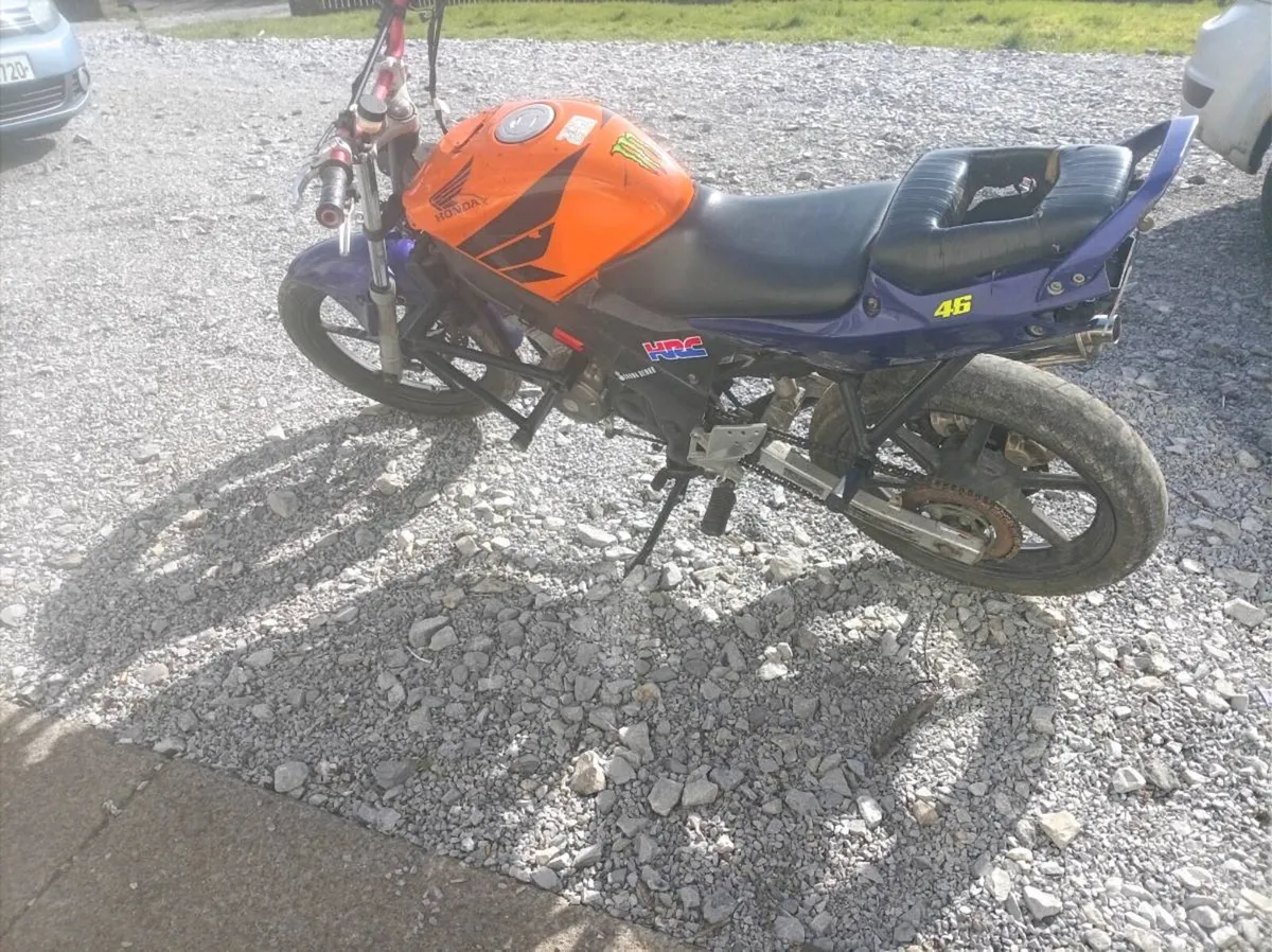 Honda CBR 125r - Image 2