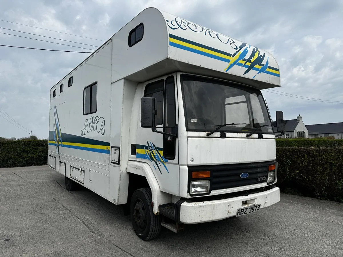 1989 IVECO Horse lorry **Online Auction** - Image 1