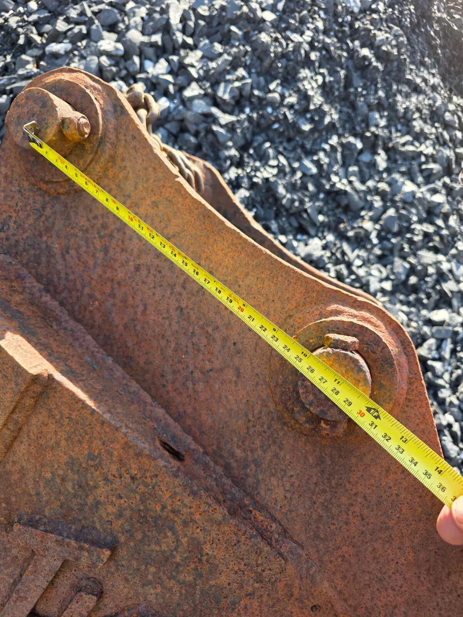 Bucket  tighe - Image 4