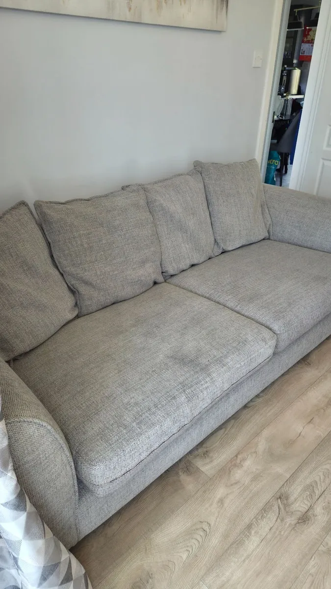 4 Seater and Cuddle Couch - Image 2
