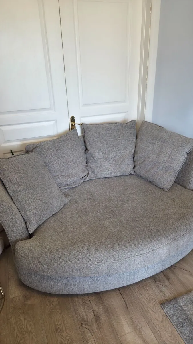 4 Seater and Cuddle Couch - Image 1