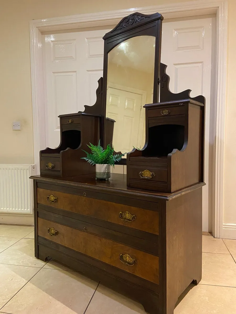 Victorian Scottish dresser - Image 3